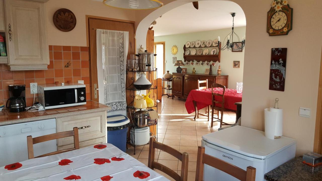 Maison Vinzier Extérieur photo