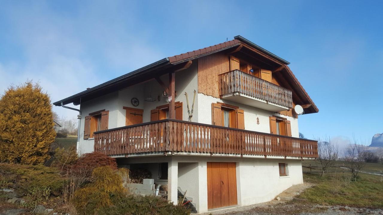Maison Vinzier Extérieur photo